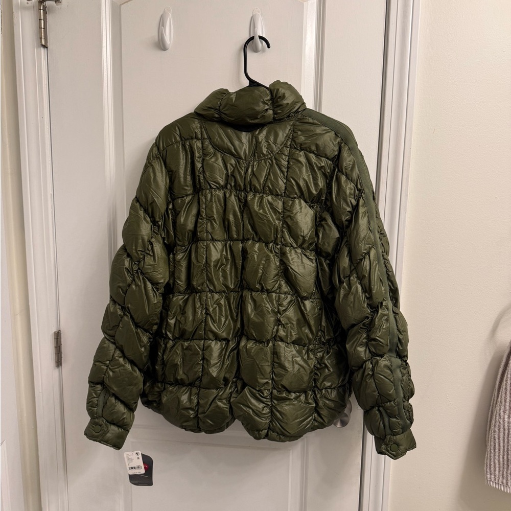 Pippa scrunchy glossy packable puffer jacket - Picture 4 of 8